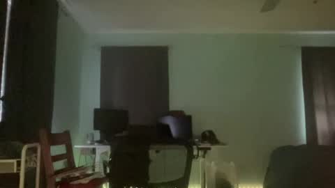 Snapshot of dolins chatting on 07.19.26 dolins online show from 07.19.26