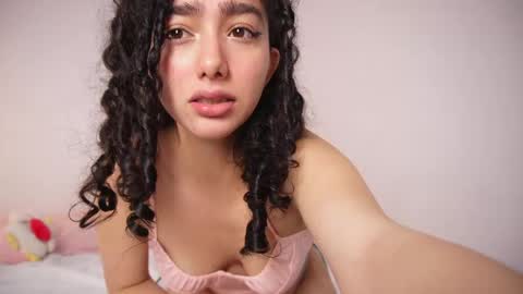 Snapshot of doll4you_ chatting on 06.08.26 Alice y Ros online show from 06.08.26