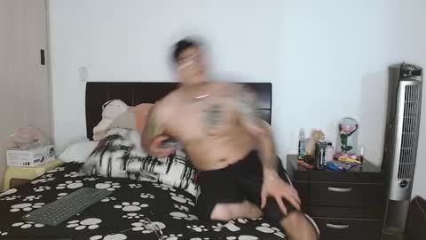 Auro and Santiago online show from 03.12.25