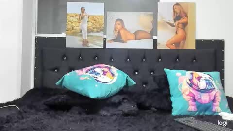 Snapshot of doll_celeste19 chatting on 01.12.25 C E L E S T E online show from 01.12.25