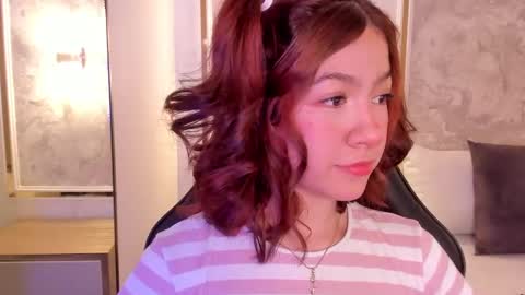 Snapshot of doll_eyeess_ chatting on 09.25.25 D online show from 09.25.25