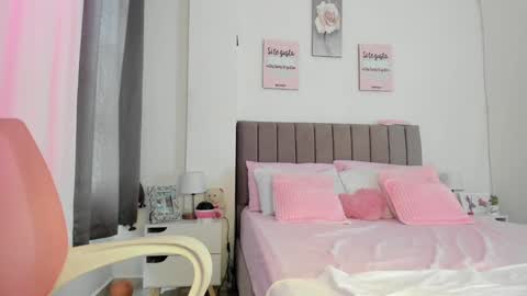Snapshot of doll_oriana chatting on 12.04.24 doll_oriana online show from 12.04.24