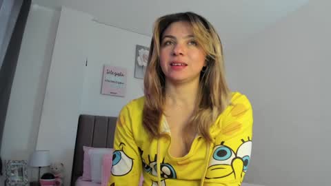 Snapshot of doll_oriana chatting on 12.04.24 doll_oriana online show from 12.04.24