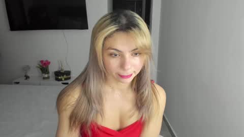 Snapshot of doll_oriana chatting on 03.12.25 doll_oriana online show from 03.12.25