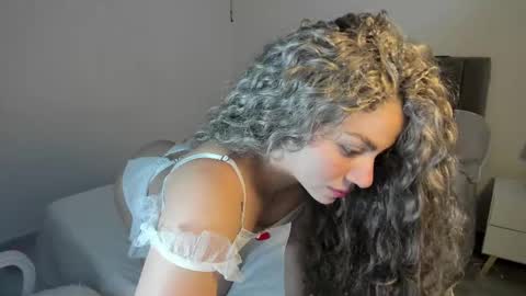 Snapshot of doll_oriana chatting on 10.17.25 doll_oriana online show from 10.17.25