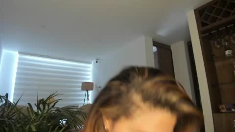 Snapshot of doll_oriana chatting on 06.17.26 doll_oriana online show from 06.17.26