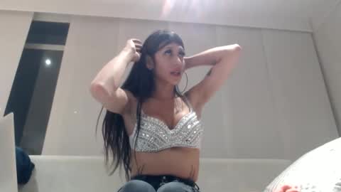 Snapshot of doll_sary chatting on 05.27.26 Catherine XXX online show from 05.27.26