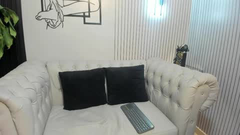 Snapshot of doll_skinny18 chatting on 04.24.26 Samy online show from 04.24.26