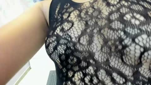 Snapshot of doll_skinny18 chatting on 05.25.26 Samy online show from 05.25.26