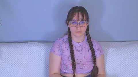 Snapshot of doll_tessa chatting on 04.23.26 Tessa online show from 04.23.26