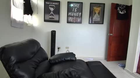 DollarHot30 online show from 04.14.26