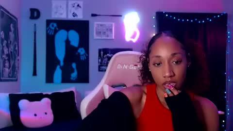 Snapshot of dollfacebeauty_x chatting on 05.16.26 Princess DollfaceBeauty online show from 05.16.26