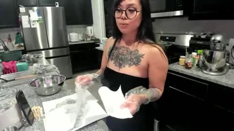 DOLLLFACE online show from 11.27.25