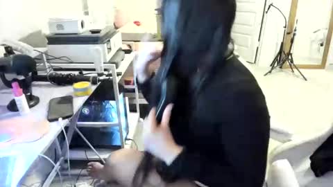 DOLLLFACE online show from 03.09.26