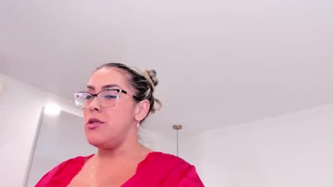 Snapshot of dolly_walker chatting on 06.21.26 dolly walker online show from 06.21.26