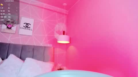 Call me Zoe  online show from 01.14.26