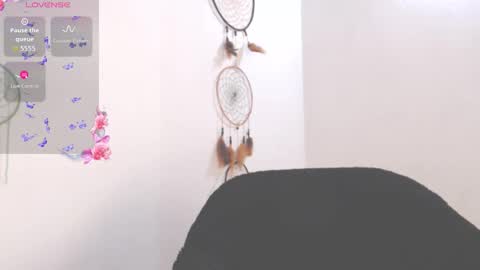 Snapshot of dollysweet666 chatting on 10.19.25 dollysweet666 online show from 10.19.25