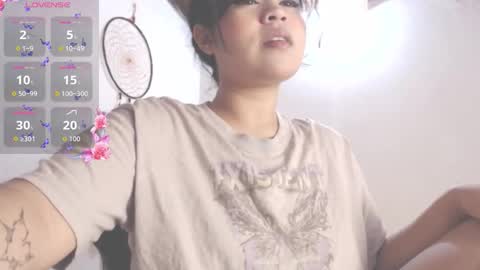 Snapshot of dollysweet666 chatting on 10.27.25 dollysweet666 online show from 10.27.25