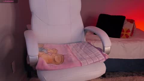 Snapshot of dollywalker chatting on 02.06.26 Dolly online show from 02.06.26