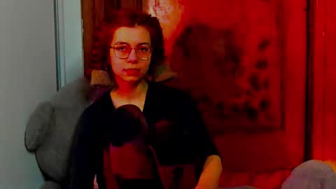Snapshot of doloressage chatting on 04.29.26 Dolores Sage online show from 04.29.26