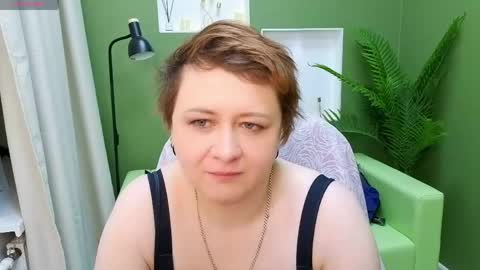 Snapshot of doloressea chatting on 05.10.26 DoloresSea online show from 05.10.26
