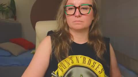 DOM MUMMY online show from 05.24.26