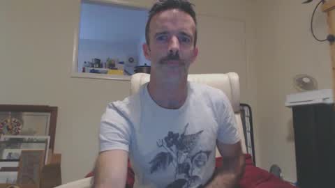 Snapshot of dombolio chatting on 11.12.25 Dombol online show from 11.12.25