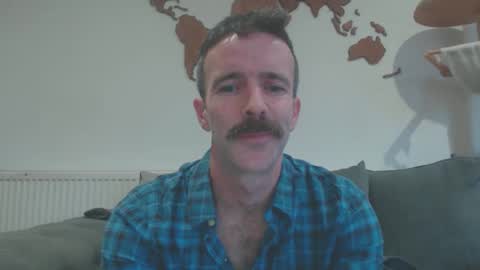 Snapshot of dombolio chatting on 02.13.26 Dombol online show from 02.13.26