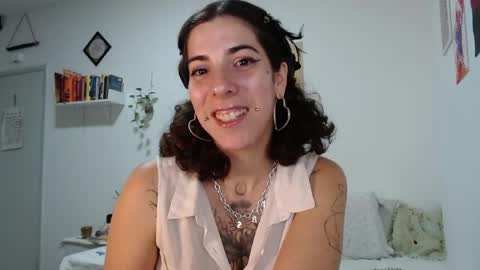 Snapshot of domenica_dos_ouros chatting on 03.31.26 sweet domme online show from 03.31.26
