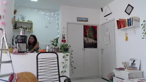 Snapshot of domenica_dos_ouros chatting on 04.23.26 sweet domme online show from 04.23.26