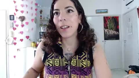 Snapshot of domenica_dos_ouros chatting on 05.31.26 sweet domme online show from 05.31.26