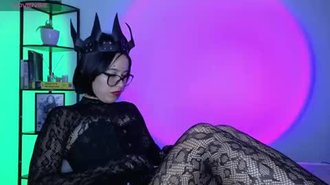 Snapshot of domgiirl chatting on 07.28.26 Mistress online show from 07.28.26