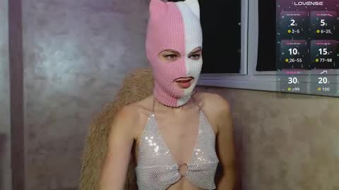 Snapshot of domiiniicana chatting on 09.28.25 domiiniicana online show from 09.28.25