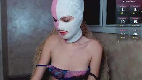 Snapshot of domiiniicana chatting on 10.15.25 domiiniicana online show from 10.15.25