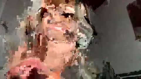 Snapshot of dominadiosa__ chatting on 09.18.25 Alexa online show from 09.18.25