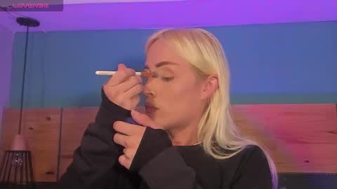 Snapshot of dominadiosa__ chatting on 10.18.25 Alexa online show from 10.18.25