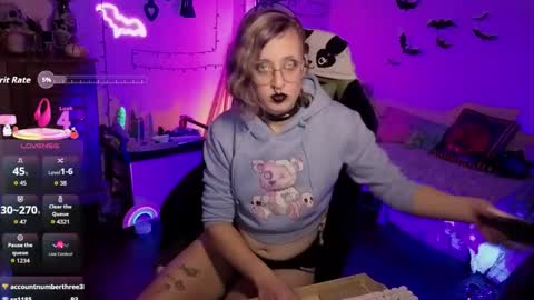 Bigbearnbunnyboy online show from 12.05.25