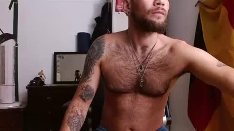 Snapshot of dominantthewolf chatting on 07.15.26 Logan - INDEPENDET MODEL online show from 07.15.26