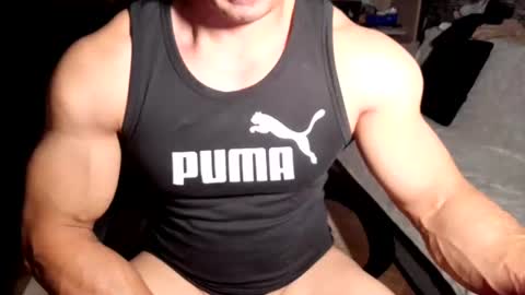 Snapshot of dominatemuscle chatting on 06.19.26 Kevin online show from 06.19.26