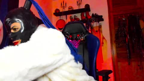 Dom Blue online show from 01.11.25