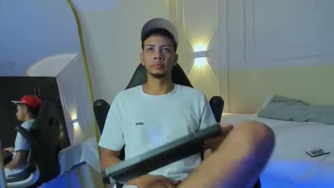 Snapshot of dominic__brown chatting on 02.09.26 Dominic online show from 02.09.26