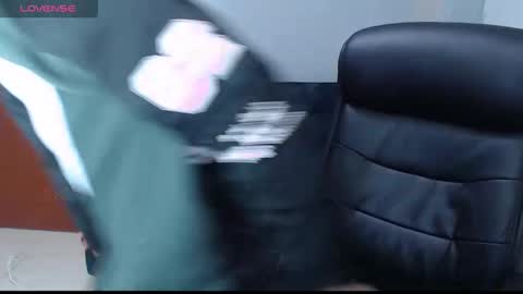 Snapshot of dominic_brand chatting on 12.01.25 Brandon online show from 12.01.25