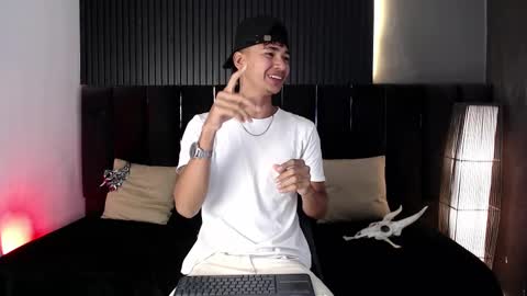 Dominic online show from 10.15.25