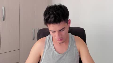Snapshot of dominic_radccliffe chatting on 05.18.26 Your real love online show from 05.18.26