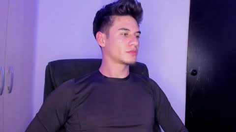 Snapshot of dominic_radccliffe chatting on 05.20.26 Your real love online show from 05.20.26