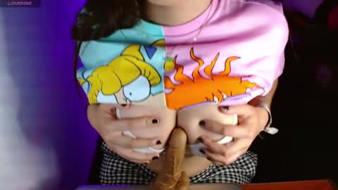 Snapshot of dominica3 chatting on 09.21.25 online show from 09.21.25