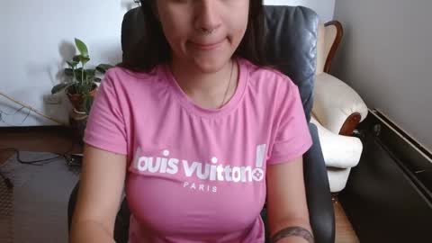 Snapshot of dominica3 chatting on 04.03.26 online show from 04.03.26