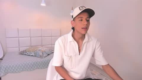 Snapshot of dominicjonnes chatting on 02.23.26 dominicjonnes online show from 02.23.26