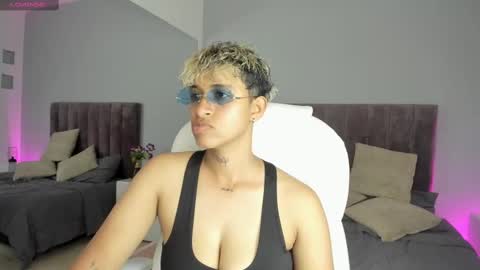 Snapshot of dominick_joness chatting on 01.19.25 Dominick  online show from 01.19.25