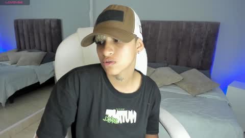 Snapshot of dominick_joness chatting on 01.21.25 Dominick  online show from 01.21.25